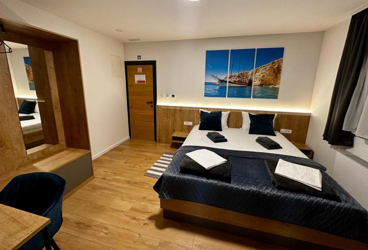 Rooms Slavonski Brod Exterior foto